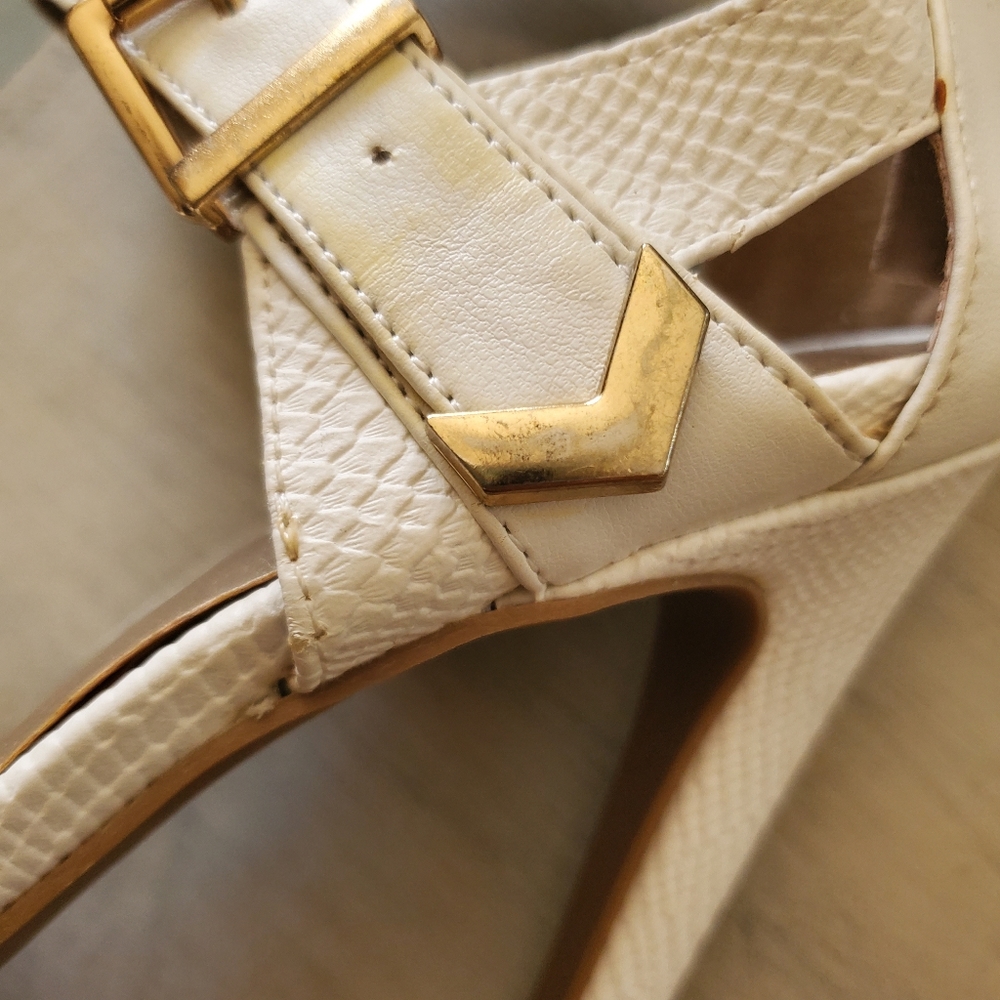 Heels - Picture 4 of 5